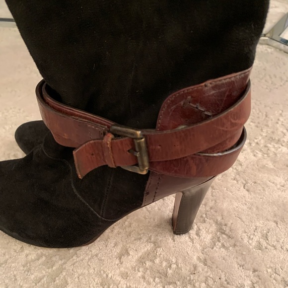 Luxurious Suede tall boots - Picture 5 of 8